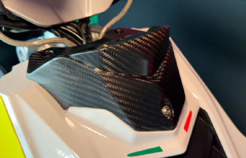 カスタムパーツ