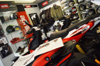 �x�X�p�E�s�A�b�W�I�ꔄ�X�@�X�N�[�^�[�C�^���A�[�m�����Z���g���[��