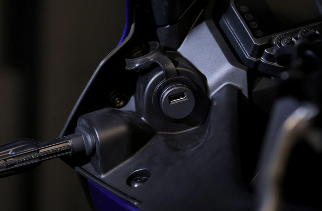 YZF R-25�@YZF�@R-3