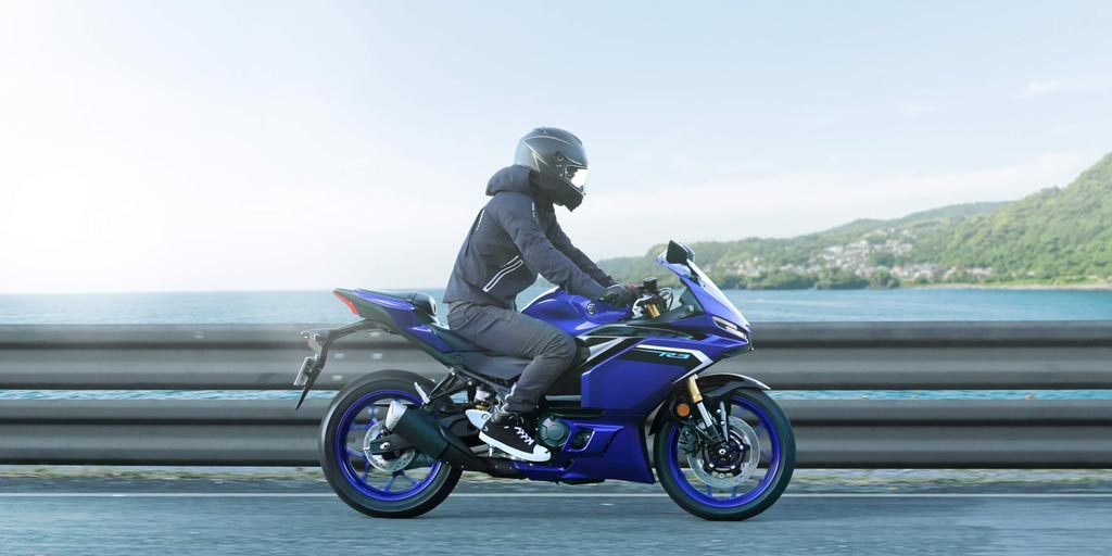 YZF R-25�@YZF�@R-3